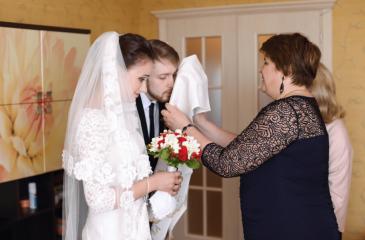Bénédiction des parents lors du mariage: comment la cérémonie doit se dérouler